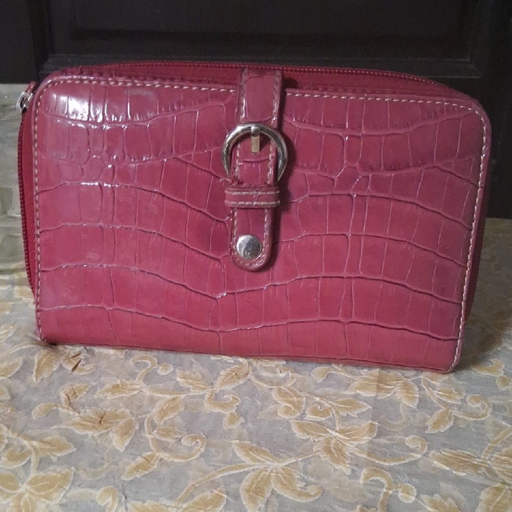 Chic Crocodile-Embossed Women's Wallet